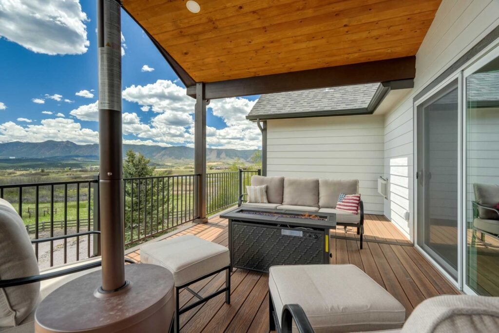 Transform your outdoor space with DecKor Outdoor Living—your trusted expert deck builder in Glenn Eagles, CO.